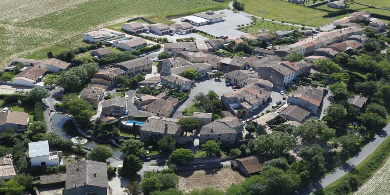 Domaine De La Pendule Panzió Issel Kültér fotó